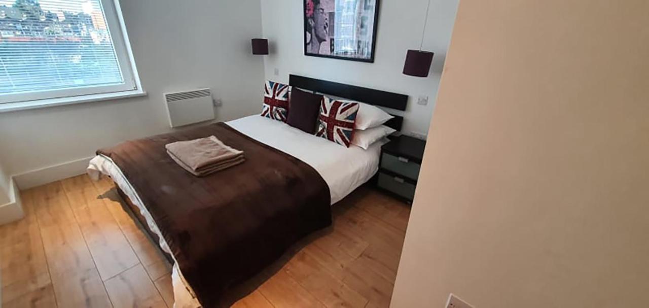 Bright & Spacious Double Bedroom With Ensuite And Concierge! Paid Parking Available Лондон Экстерьер фото